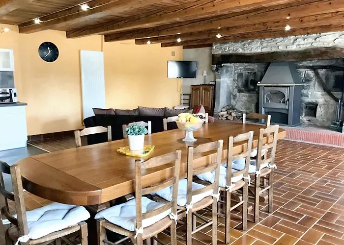 Maison Conviviale A Avec Terrasse Et Jardin * Bagnols (Puy-de-Dome)